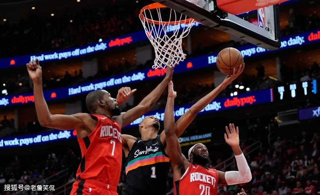 关于浓眉哥在FPX比赛中出色防守，逆转引发热议！的信息